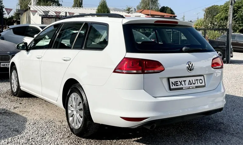 Volkswagen Golf 1.6TDI 105HP Image 7