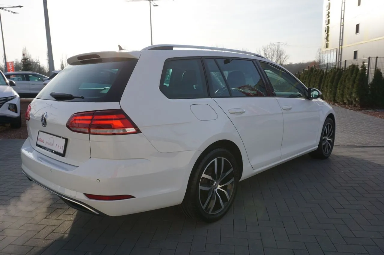 Volkswagen Golf Variant 2.0 TDI Sound...  Image 4