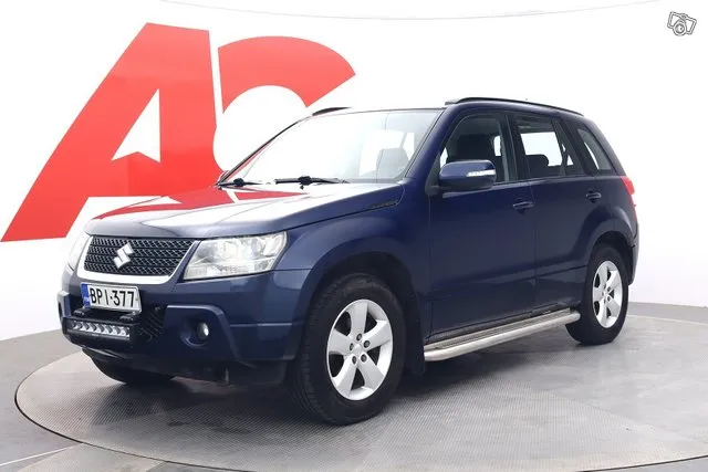 Suzuki Grand Vitara 2,4 VVT 4WD 5D 5MT - / SUOMIAUTO / LOHKO+SISÄPISTOKE / VAKIONOPEUDENSÄÄDIN / NELIVETO Image 1